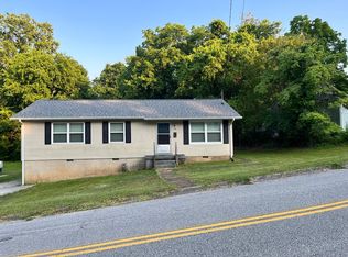 126 Arkansas Ave, Oak Ridge, TN 37830