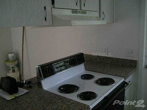 3rd image of 6316 Selbourne Ave
