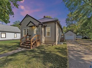 330 S Broadway St, Centerville, SD 57014