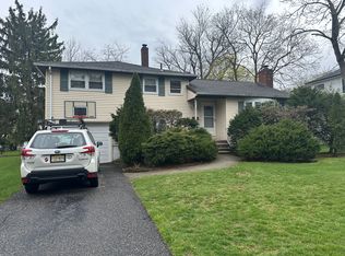90 Gaynor Pl, Glen Rock, NJ 07452