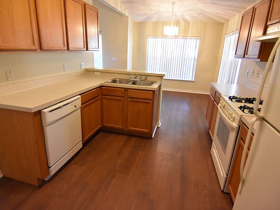 4th image of 219 Haversham Rd