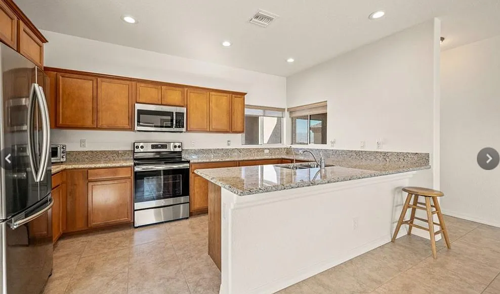 2 bed, 2.0 bath, 1126 sqft, $1,650 — Photo 4