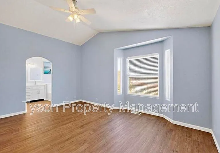 5801 Day Dreamer Rd NW — Photo 17