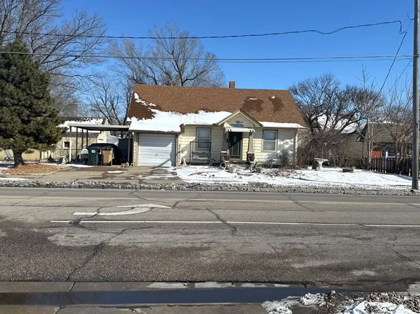 1702 N Monroe St, Hutchinson, KS 67502