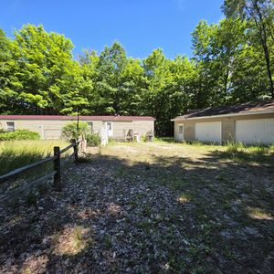 9049 N 80th Ave, Pentwater, MI, 49449