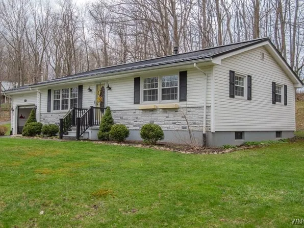 60 Mount View Ave, Warsaw, NY 14569