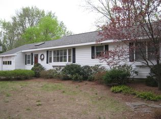 16 Pond Rd, Derry, NH 03038