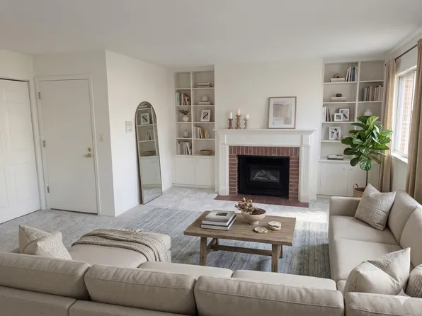 600 Eastview Ct Unit X1, Schaumburg, IL 60194