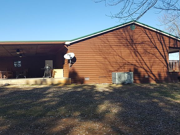 SIDE OF HOUSE/PATIO