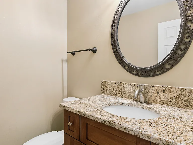 2408 Newport Dr — Photo 14