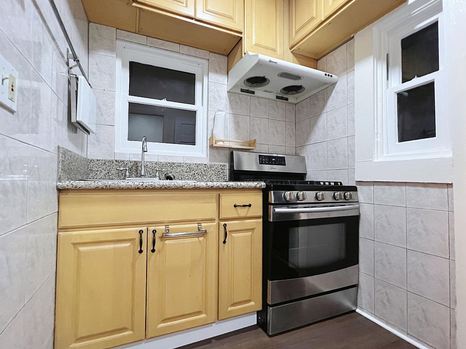 1st image of 1448 Ridge Way APT A