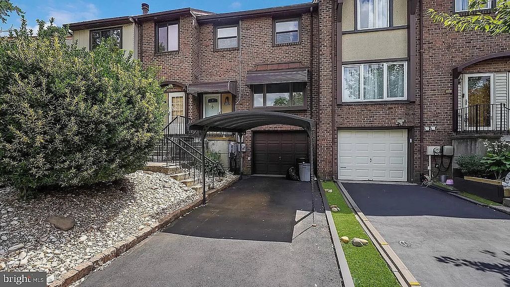 3947 Gloucester Ct - Property Image