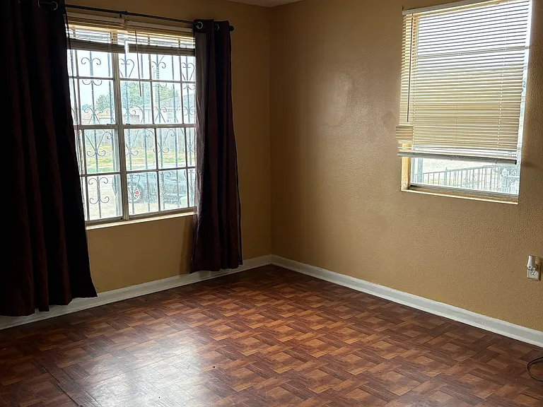 6633 Rue Louis Phillipe — Photo 10