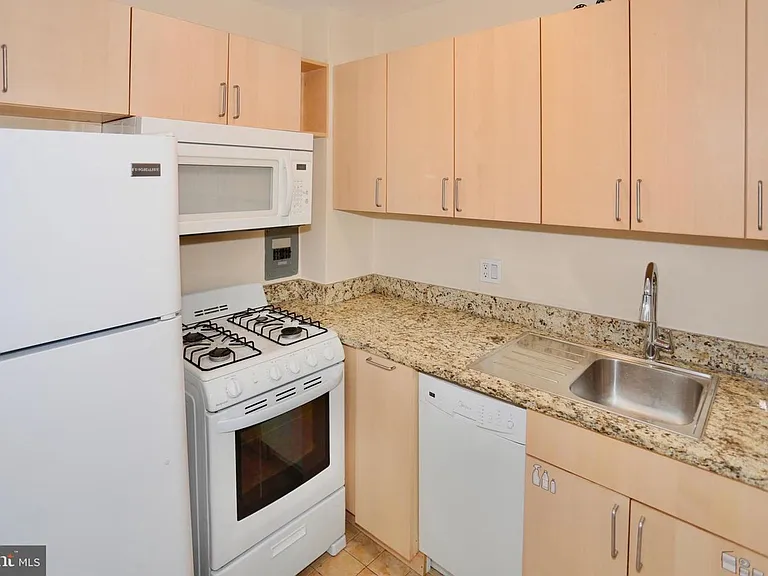1727 Massachusetts Ave NW #810 — Photo 7