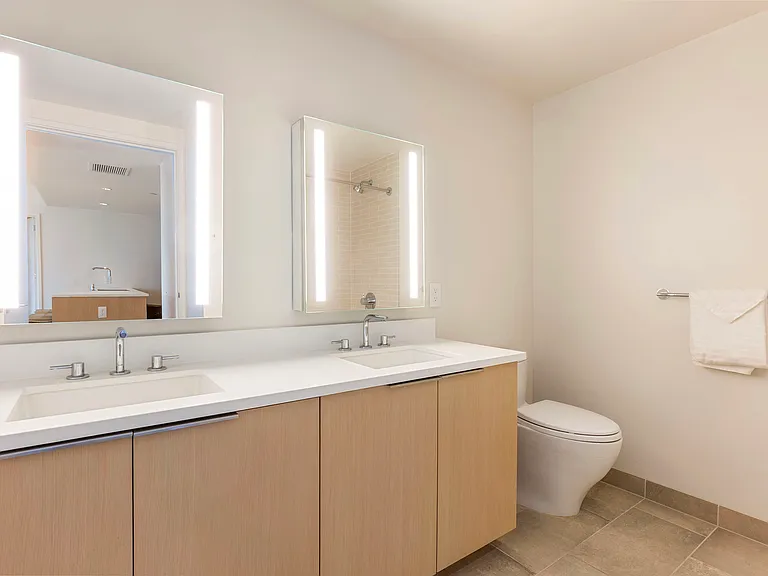 1001 Queen St #3404 — Photo 23