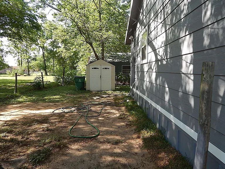 1510 Gordon St — Photo 16