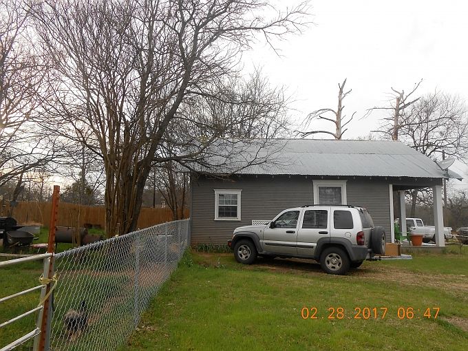1st image of 724 E Reynosa Ave