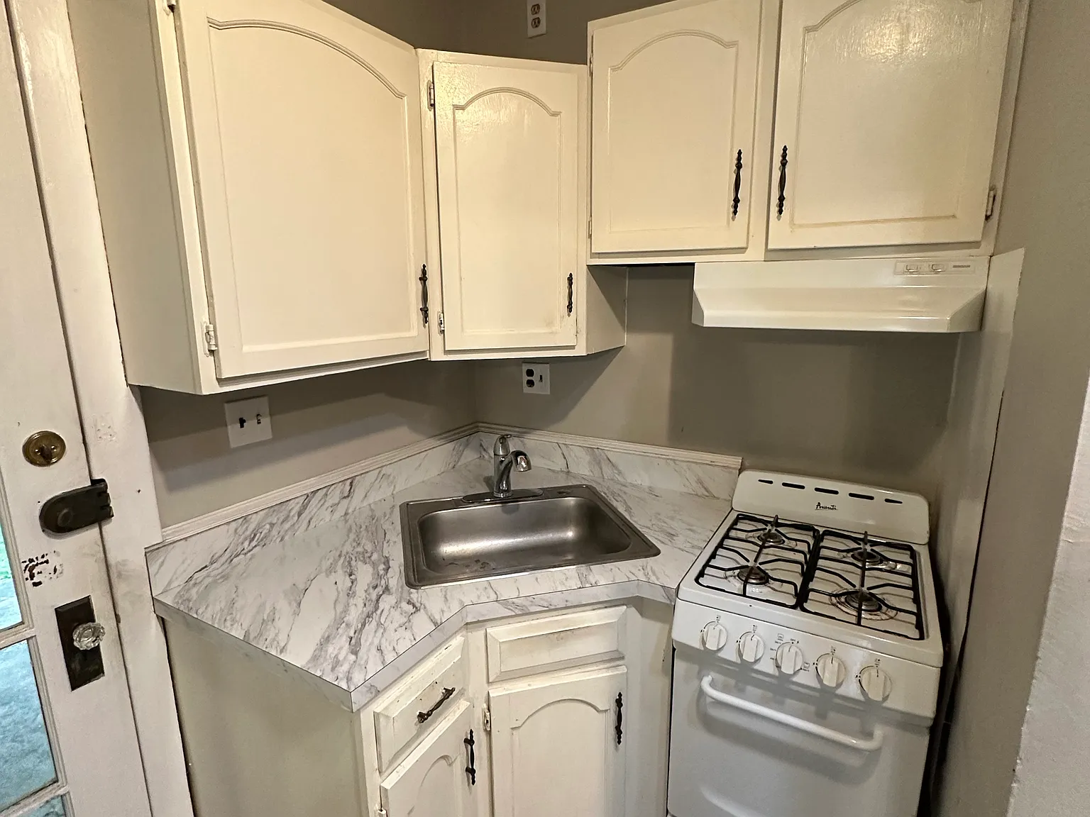 Miko Rd, Edison — Photo 4