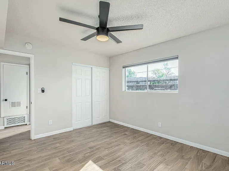 721 E Montebello Ave #108 — Photo 17