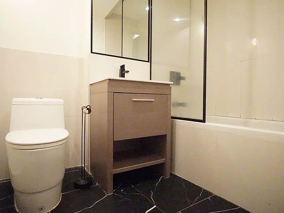 5th image of 830 Saint Johns Pl #1B