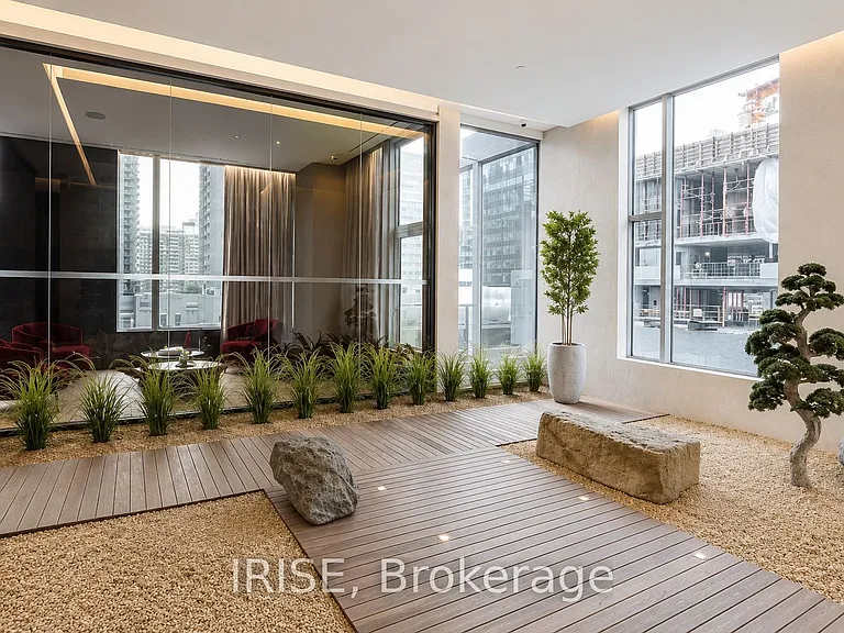 11 Yorkville Ave #5909 — Photo 18