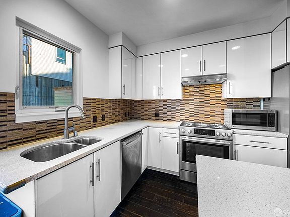 3rd image of 263 Friedell St