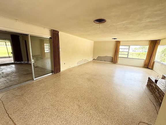 3rd image of 1198 N Country Club Dr