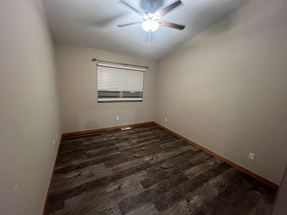3rd image of 943 Garland St E #31