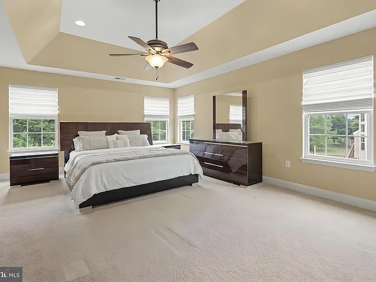 228 Leffler Cir — Photo 40