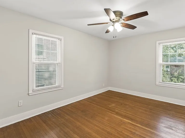 1231 Bates Ct — Photo 3