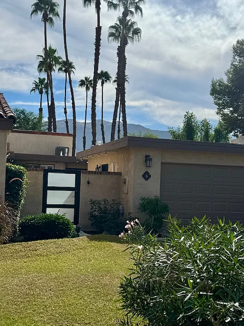 6 Granada Dr