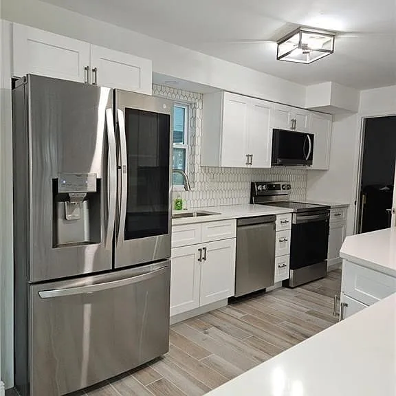1322 Farmdale St — Photo 4