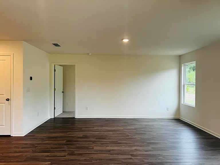 227 Isabella Way — Photo 5