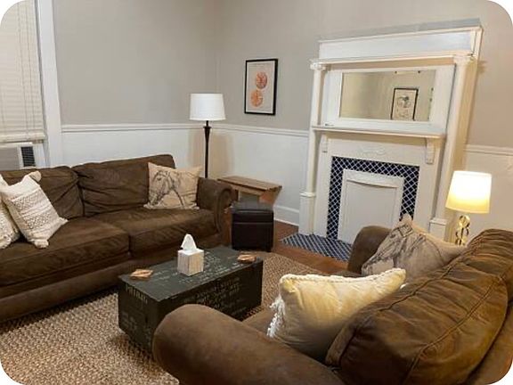 4th image of 355 Woodland Ave