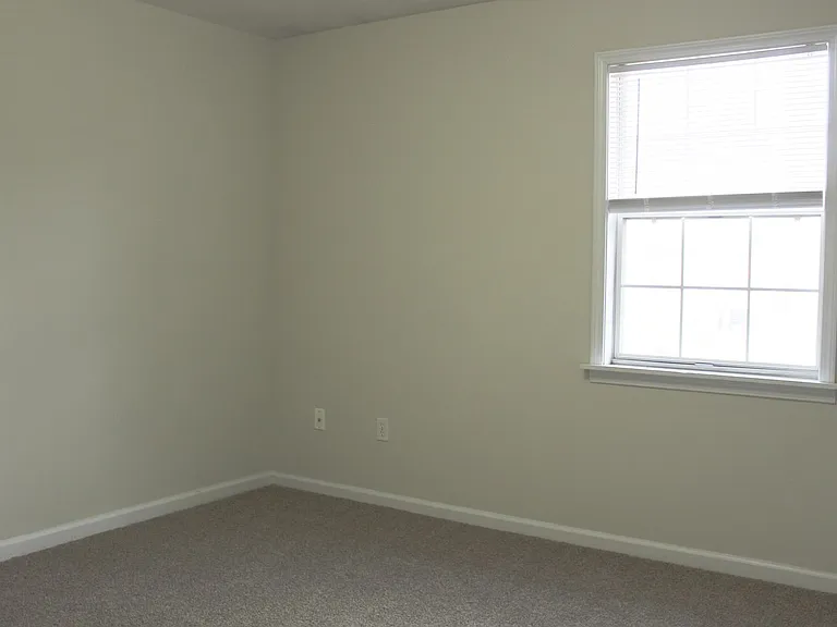 1219 Byrne Ave — Photo 12