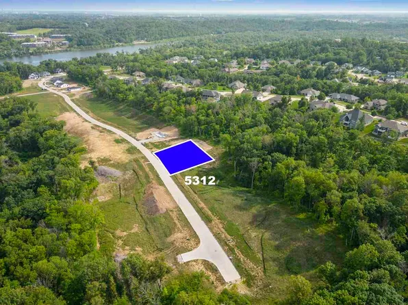 5312 Seminole Valley Trl NE, Cedar Rapids, IA 52411