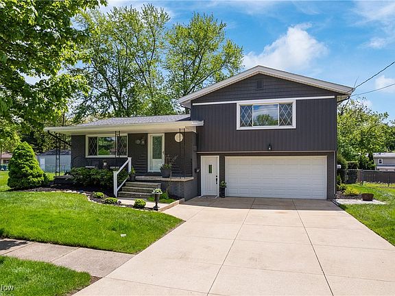 3rd image of 1336 Bellcrest Dr