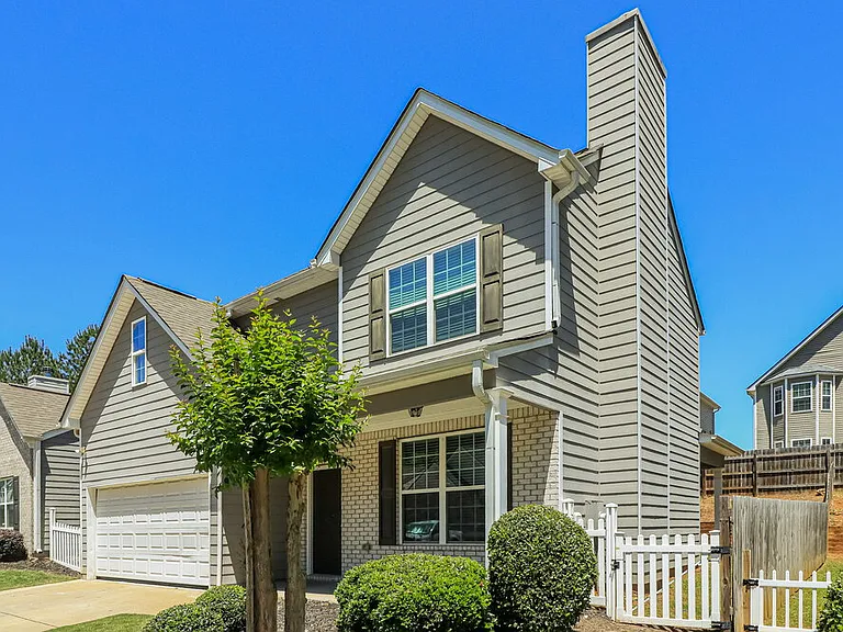 77 Rosemont Ct — Photo 4
