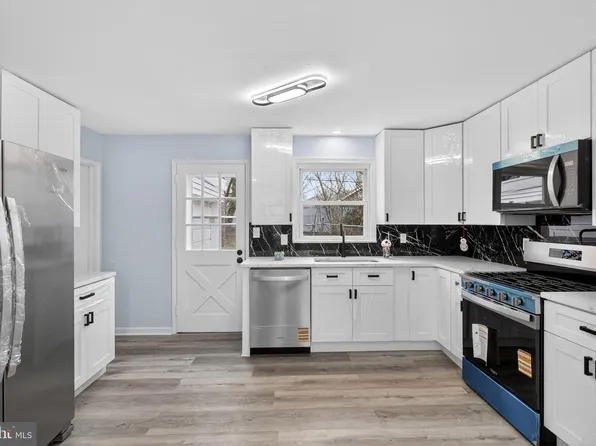 249 Pinehurst Rd, Wilmington, DE 19803