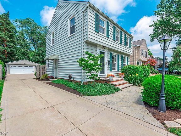 3rd image of 20310 Parkview Ave