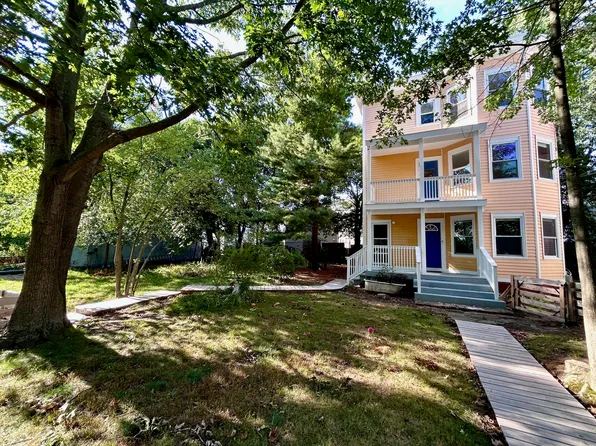 135 W Park St #2, Providence, RI 02908