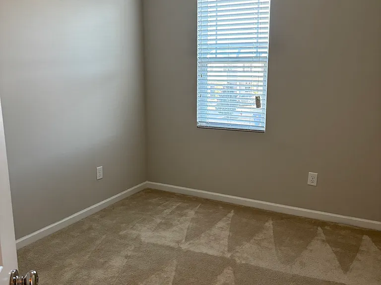 8925 Commons Townes Dr — Photo 11