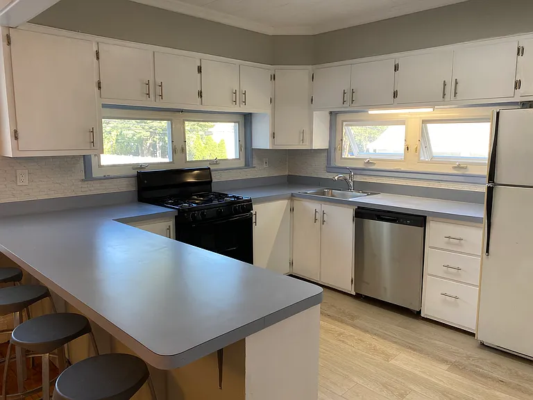 60 Washington St #1 — Photo 6