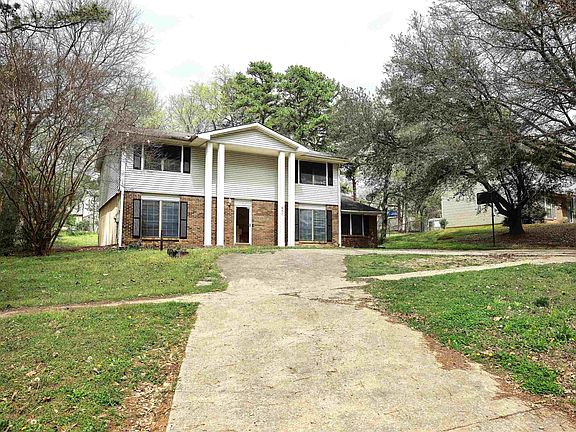 2nd image of 852 Sun Valley Rd