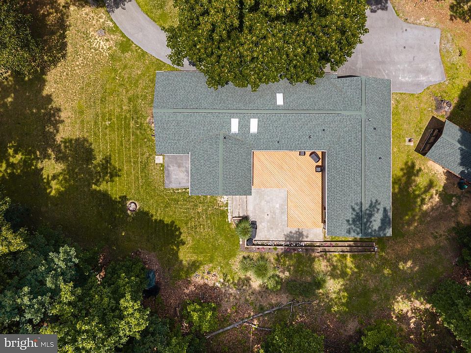 1st image of 715 Mount Vista Trl