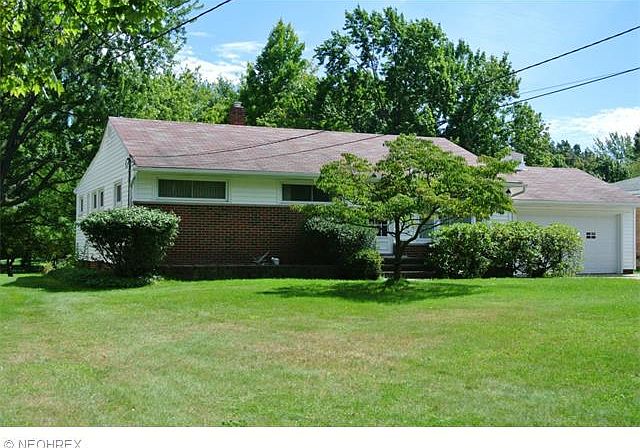 1st image of 6585 Crossview Rd