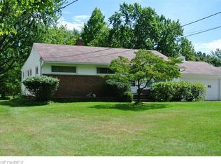 6585 Crossview Rd, Seven Hills, OH 44131