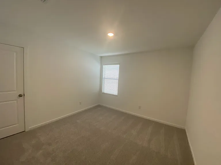 917 Shady Oaks Dr — Photo 8