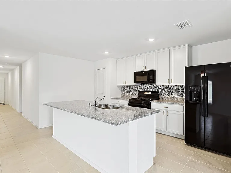 1312 Claireborne Ct — Photo 9