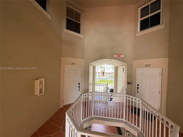 8886 W Flagler St APT 205, Miami, FL 33174